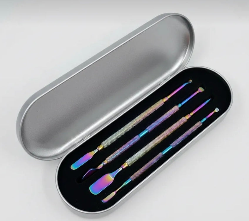 Set De Cuatro Repujadores De Cutículas Tornasol Con Estuche